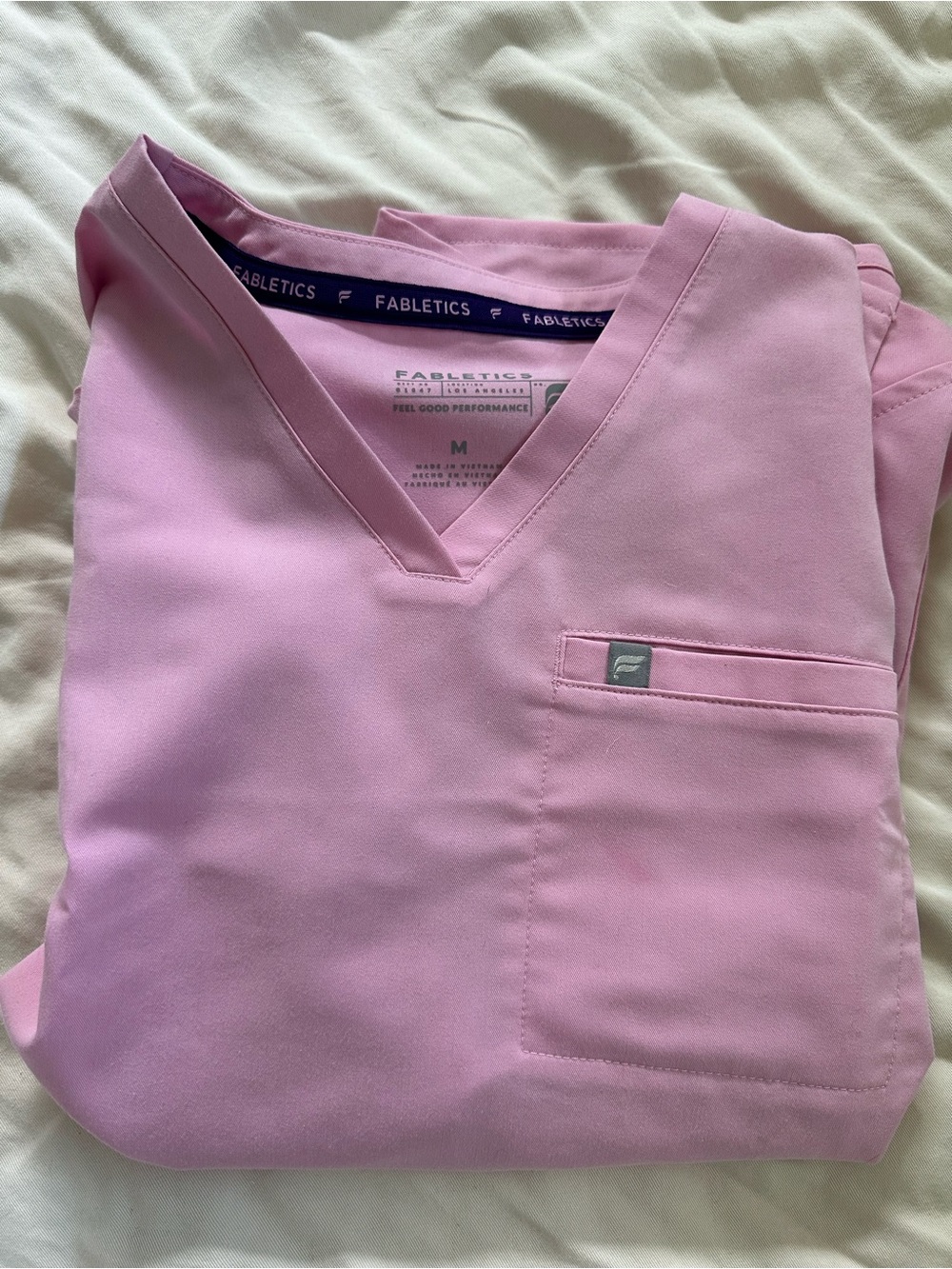 Fabletics Women’s Light Pink Scrub set